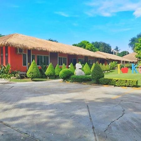 Aurora Resort Kanchanaburi City Exteriör bild
