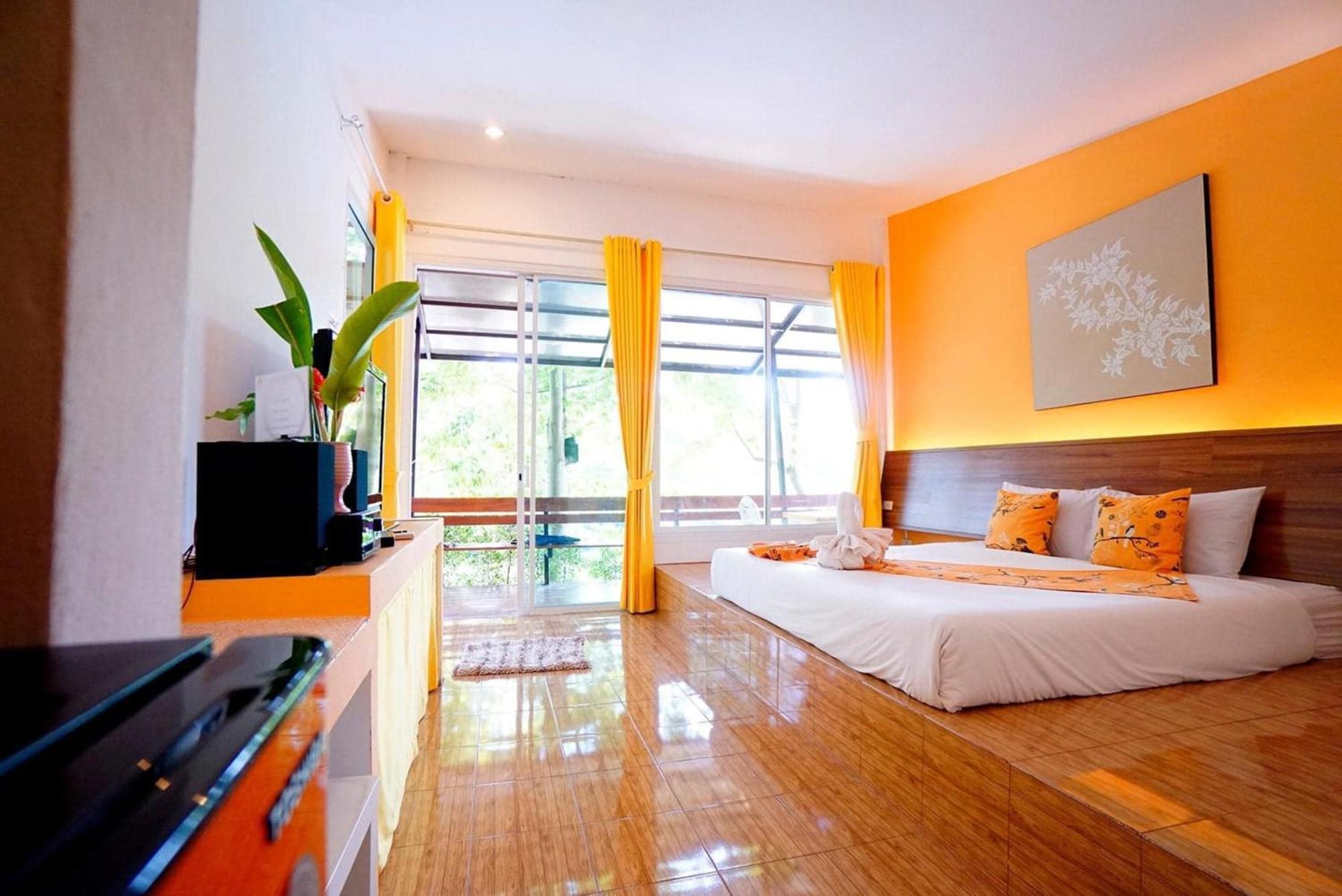 Aurora Resort Kanchanaburi City Exteriör bild
