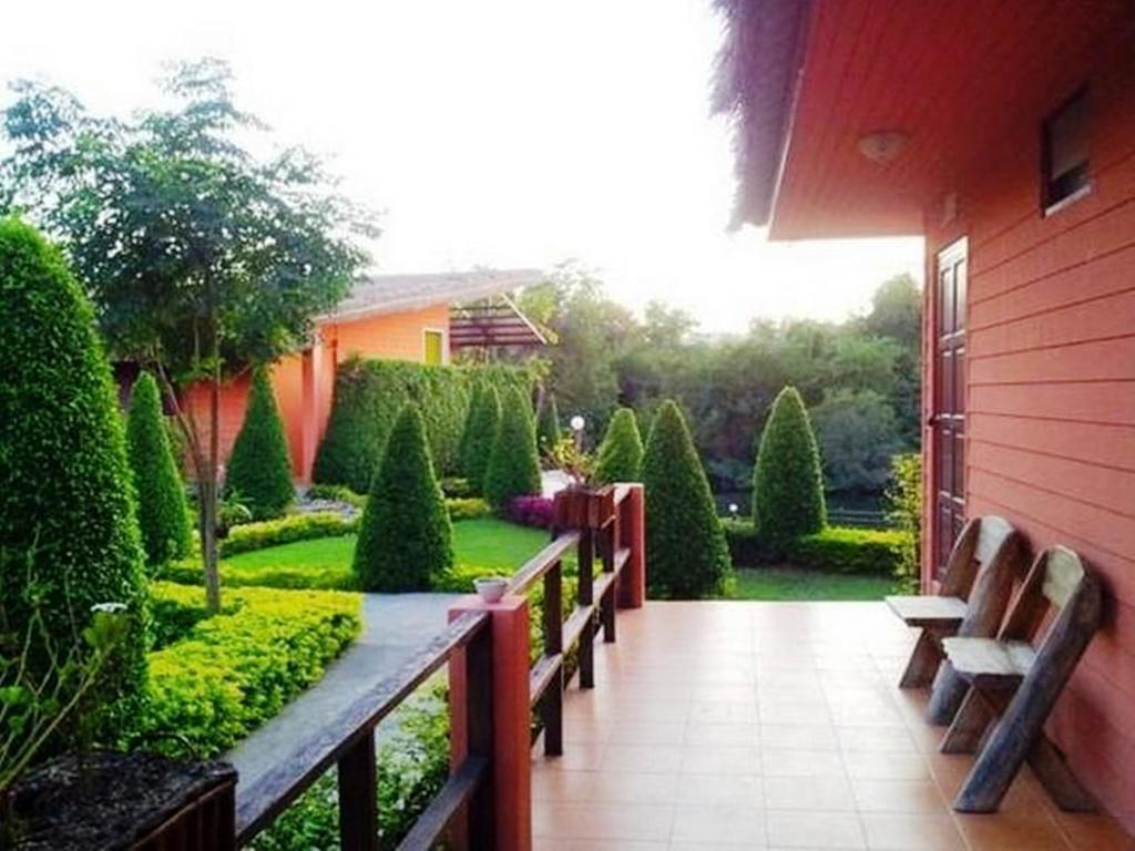 Aurora Resort Kanchanaburi City Exteriör bild