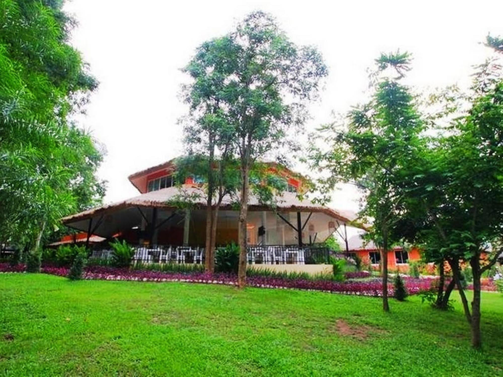 Aurora Resort Kanchanaburi City Exteriör bild