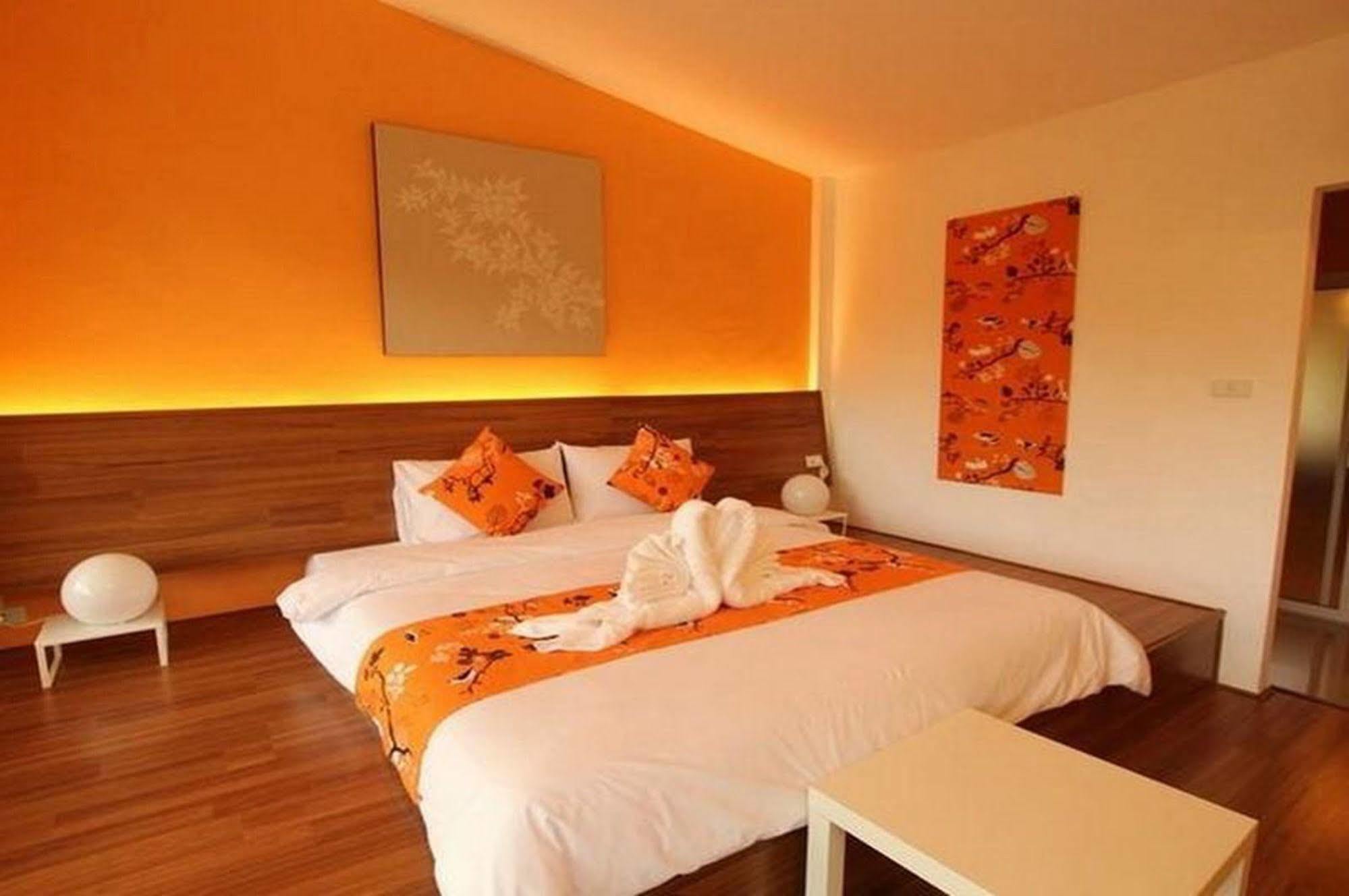 Aurora Resort Kanchanaburi City Exteriör bild