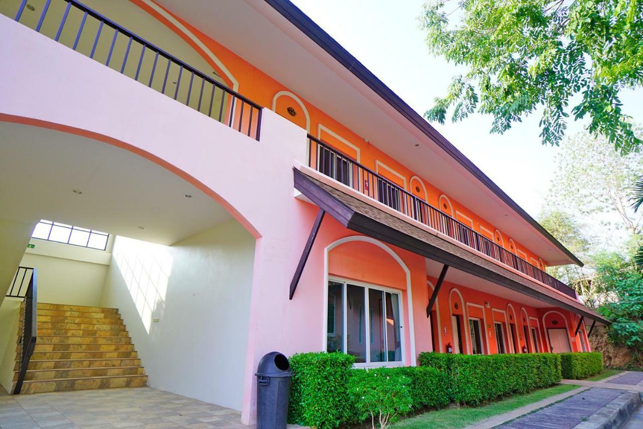 Aurora Resort Kanchanaburi City Exteriör bild